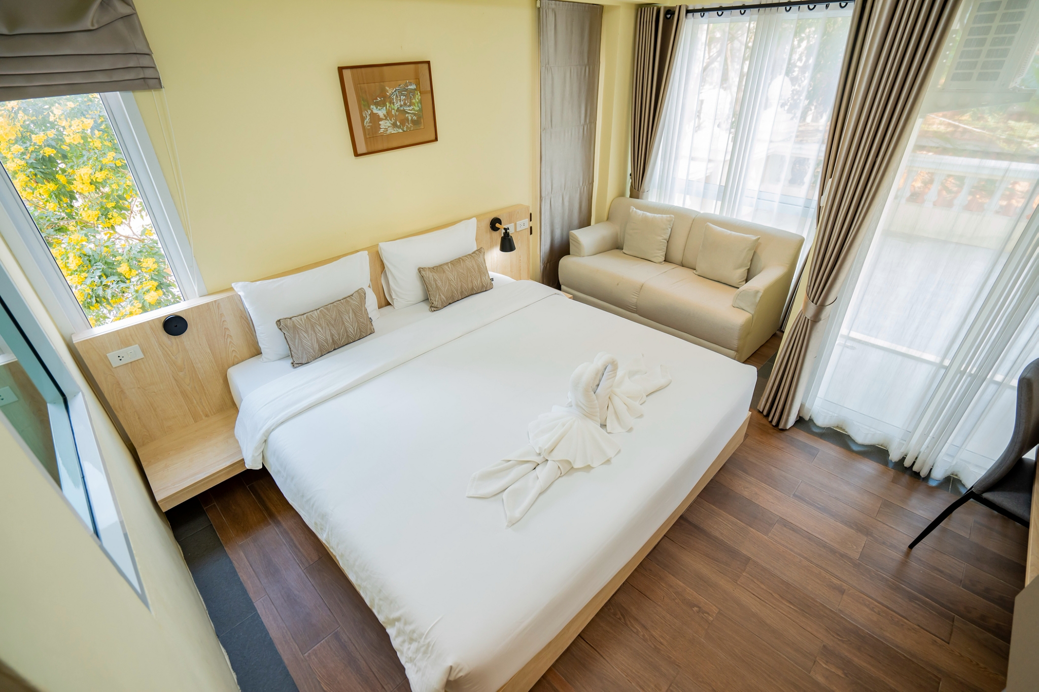 The Chiva khao yai